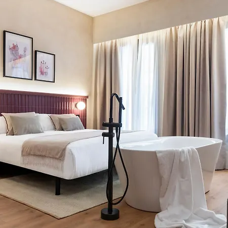 Magno Apartments Pureza Suites Siviglia Esterno foto