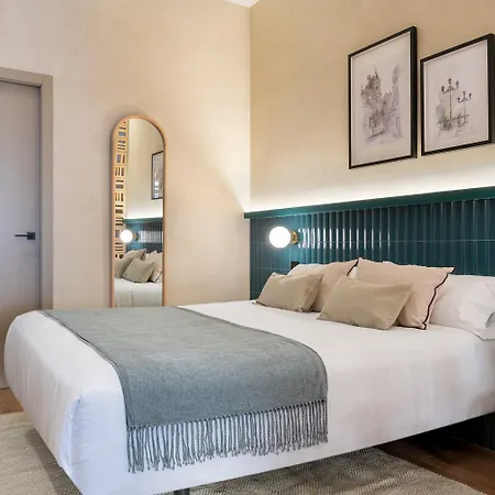 Magno Apartments Pureza Suites Siviglia Esterno foto